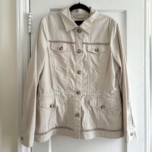 Light tan Banana Republic lightweight jacket. Size Large.